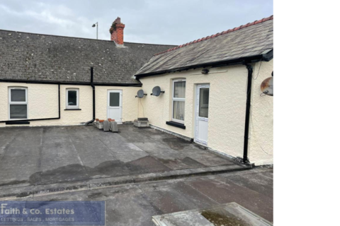 5 bedroom property with land for sale - Carmarthen Road, Fforestfach SA5
