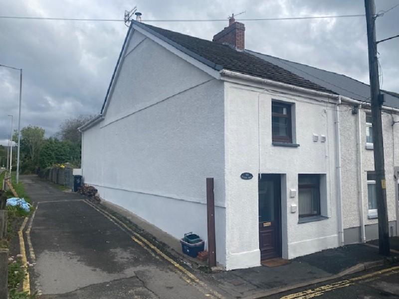 Pelican Street, Ystradgynlais, Swansea. 2 bed end of terrace house for