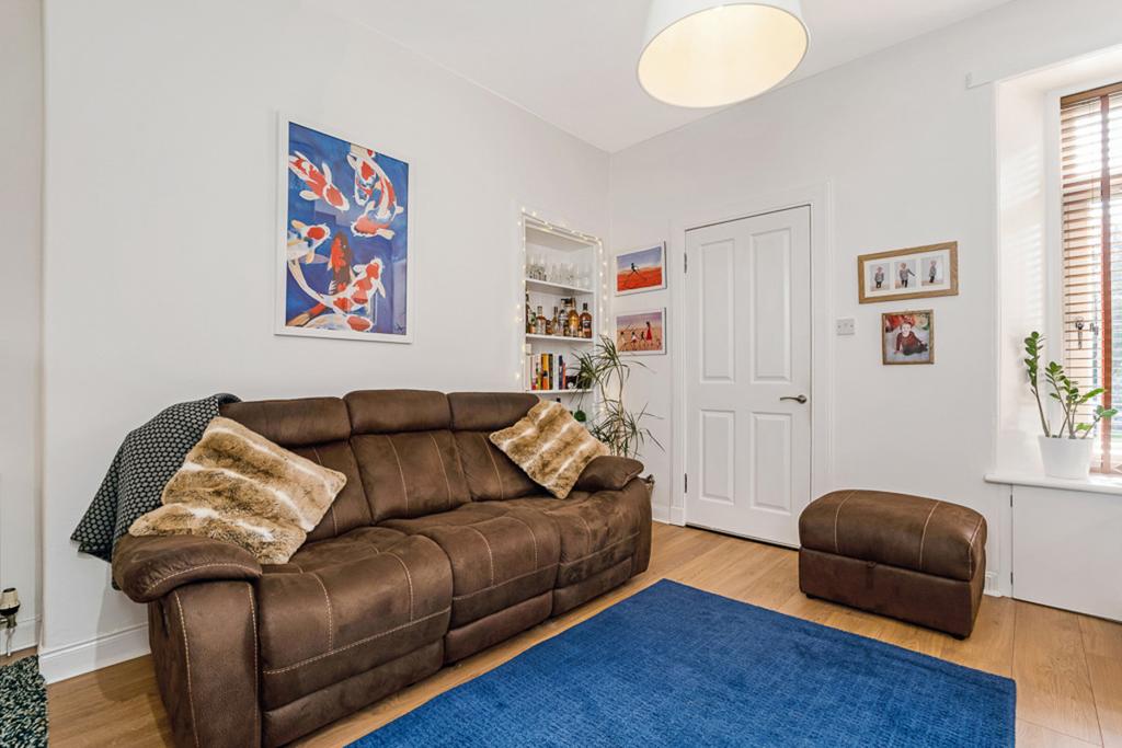 Balfour Street, Kirkcaldy, KY2 2 bed flat £94,950