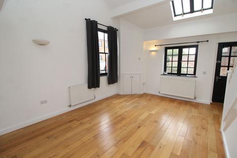 1 bedroom mews to rent, The Maltings, Newport Pagnell