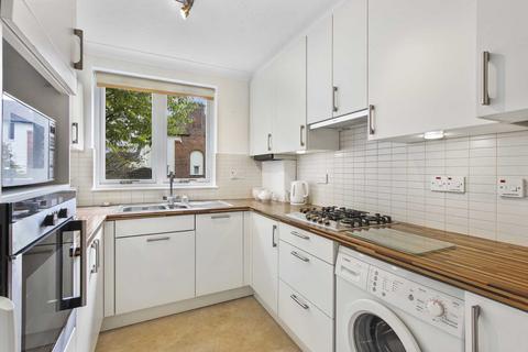2 bedroom flat for sale - Sandringham Gardens, London