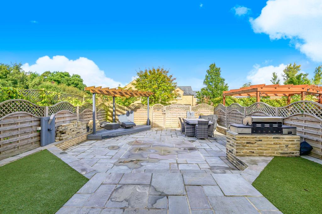 Montagu Mews, Wetherby, LS22 3 bed terraced house £585,000