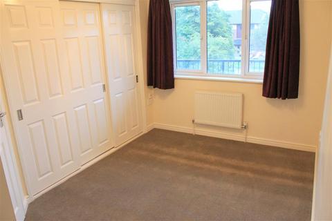 2 bedroom apartment to rent - Lincoln Court, Denham Green