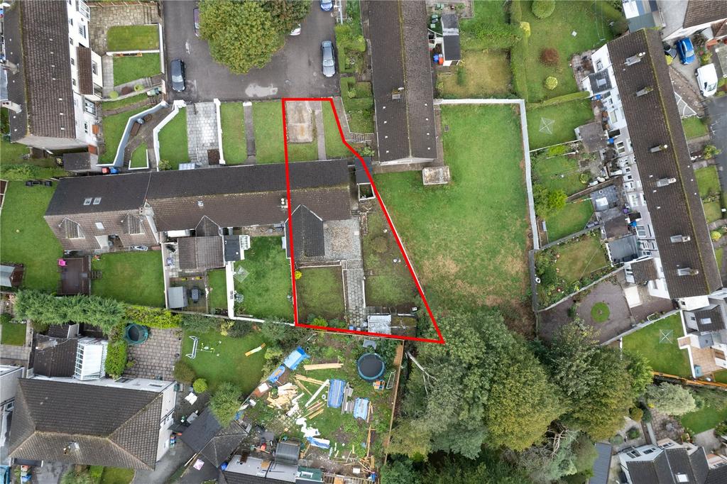 Iona Place, Mayfield, Cork 3 bed semidetached house £222,565* (€260,000)