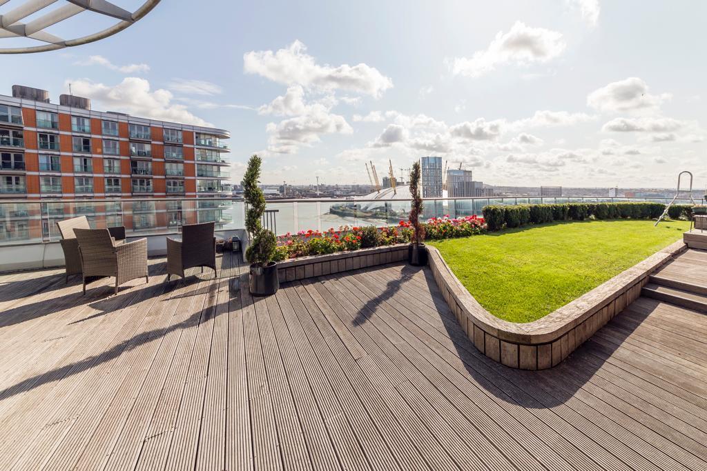 New Providence Wharf, 1 Fairmont... 3 bed penthouse - £5,001 pcm (£ ...