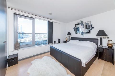 3 bedroom penthouse to rent, New Providence Wharf, 1 Fairmont Avenue, London, E14 9PB