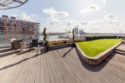 3 bedroom penthouse to rent, New Providence Wharf, 1 Fairmont Avenue, London, E14 9PB