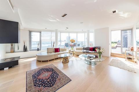 3 bedroom penthouse to rent, New Providence Wharf, 1 Fairmont Avenue, London, E14 9PB