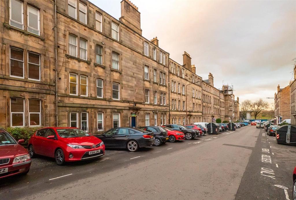 Dean Park Street, Edinburgh, EH4 1 bed flat to rent £1,100 pcm (£254 pw)