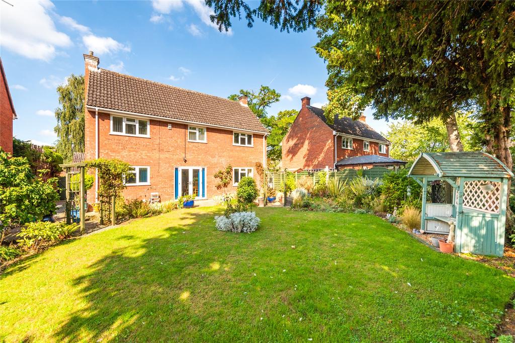 Rectory Close, Clifton, Shefford 5 Bed Detached House - £925,000