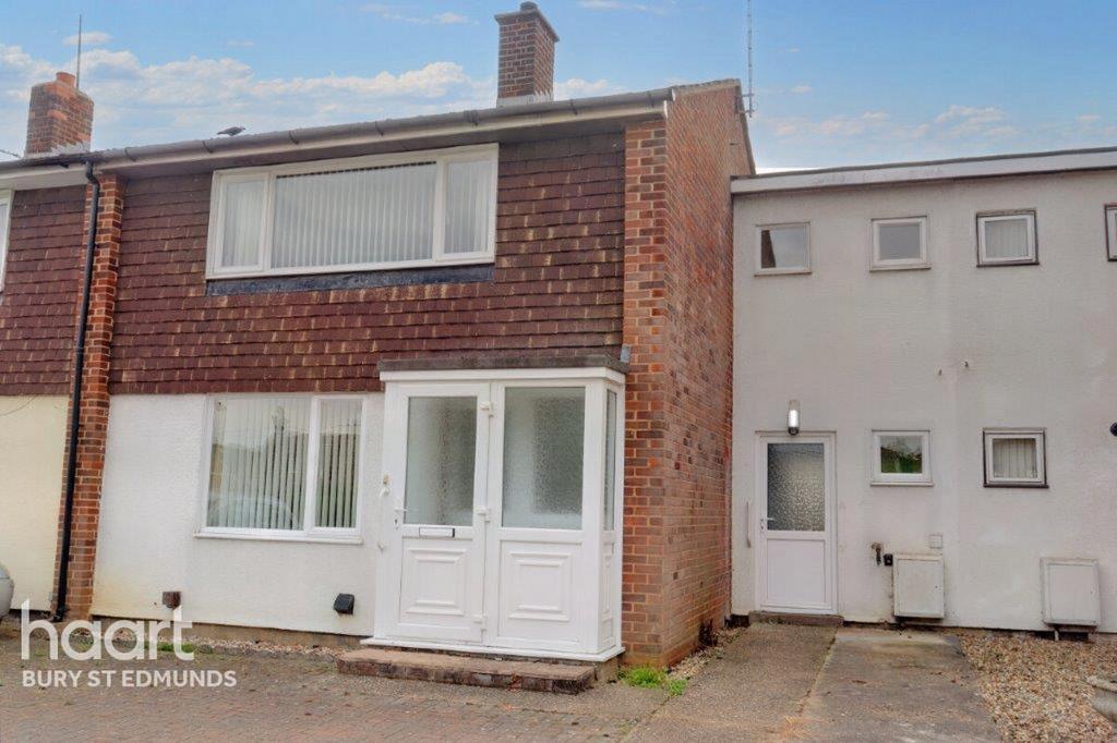 Avenue, Bury St Edmunds 3 bed terraced house £225,000