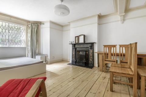 Basement Flat, 18 Breakspears Road, London, SE4 1UW