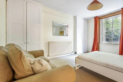 Basement Flat, 18 Breakspears Road, London, SE4 1UW