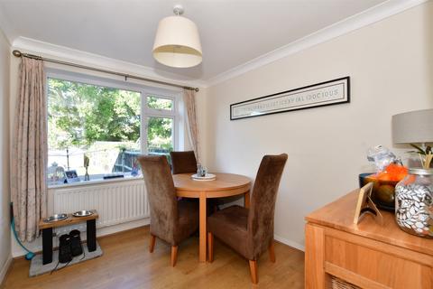 71 Bathurst Road, Staplehurst, Tonbridge, TN12 0LQ