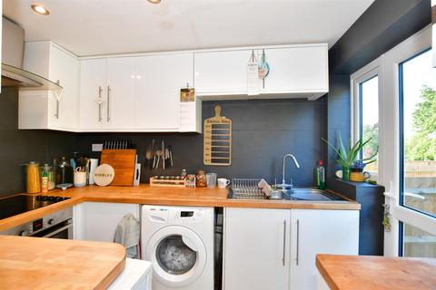 71 Bathurst Road, Staplehurst, Tonbridge, TN12 0LQ