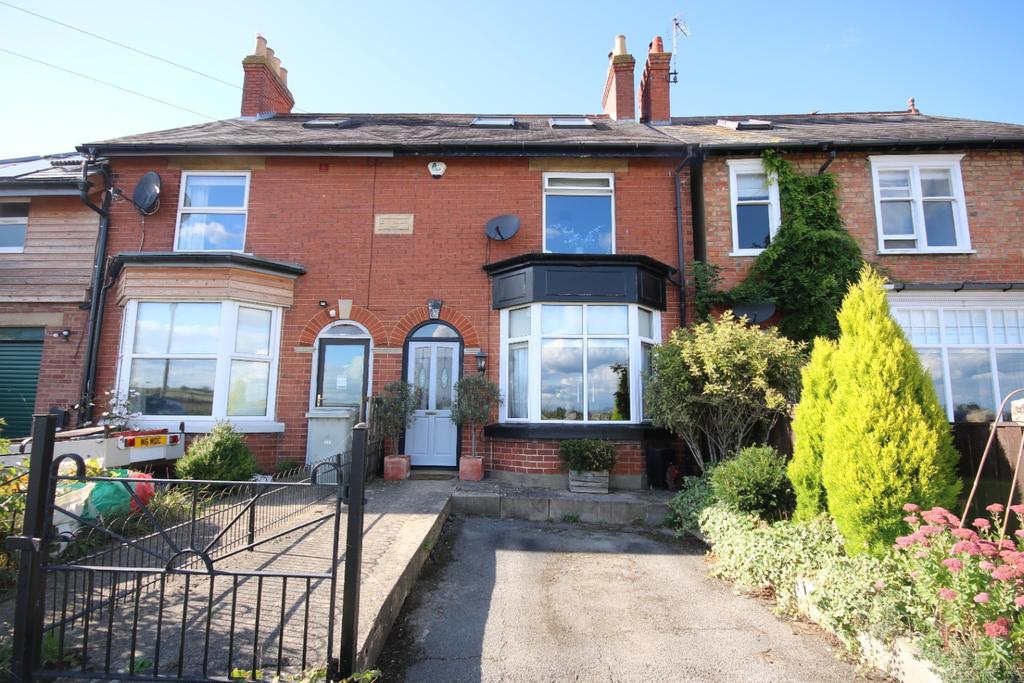 Brooke Road, Oakham, LE15 6HQ 3 bed semidetached house £360,000