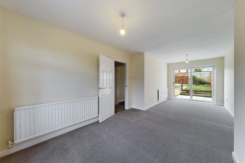 3 bedroom semi-detached house for sale - Swift Road, Abbeydale, Gloucester, Gloucestershire, GL4