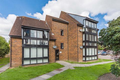 Wyllyotts Close, Potters Bar, EN6