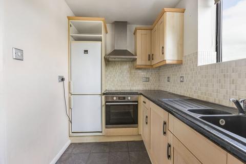 2 bedroom apartment for sale, Wyllyotts Close, Potters Bar, EN6