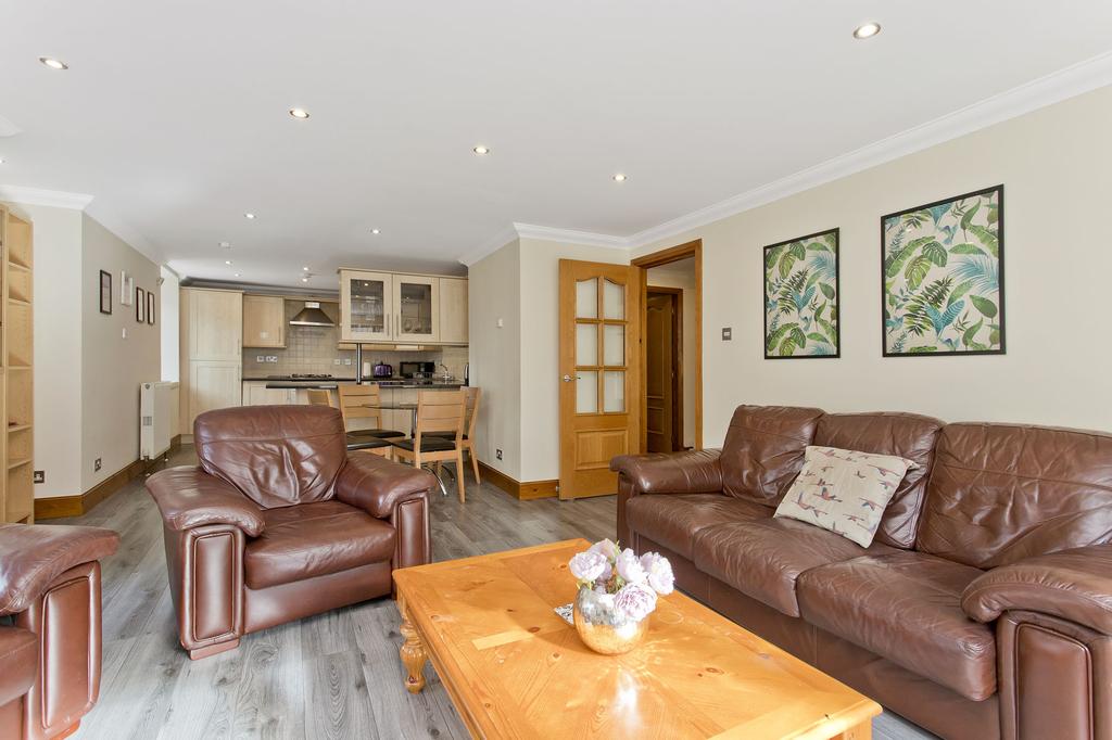 Flat 2, 11 Easter Dalry Wynd... 2 bed flat £310,000