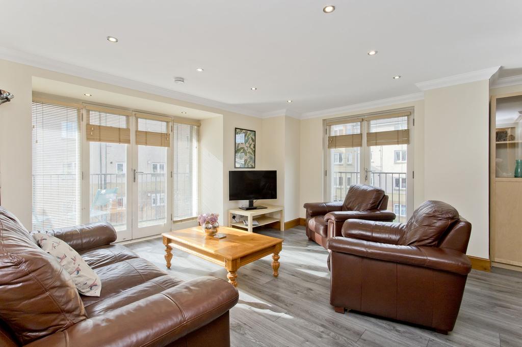 Flat 2, 11 Easter Dalry Wynd, Edinburgh, EH11 2TB 2 bed flat £310,000