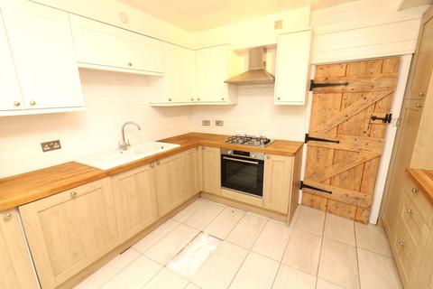 3 bedroom end of terrace house to rent, London Road, Welwyn, AL6