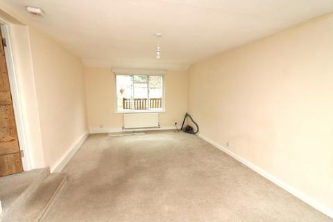 3 bedroom end of terrace house to rent, London Road, Welwyn, AL6