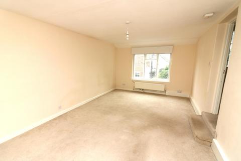 3 bedroom end of terrace house to rent, London Road, Welwyn, AL6