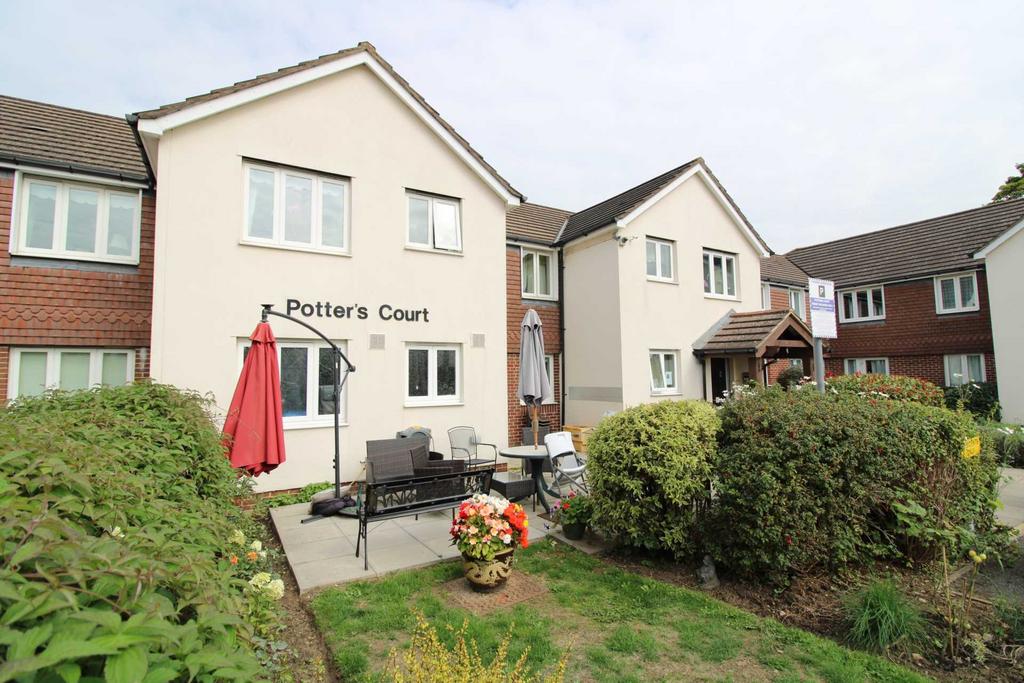 Potters Court, Potters Bar 1 bed flat for sale £149,950