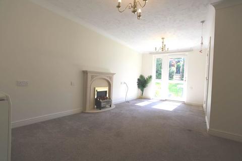 1 bedroom flat for sale, Potters Court, Potters Bar