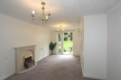 1 bedroom flat for sale, Potters Court, Potters Bar