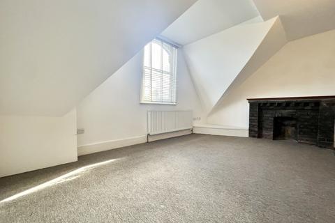 Studio to rent, North Avenue, Ramsgate