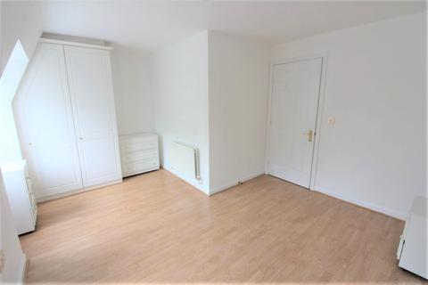 2 bedroom flat to rent - Blagdens Lanes, N14 6DG