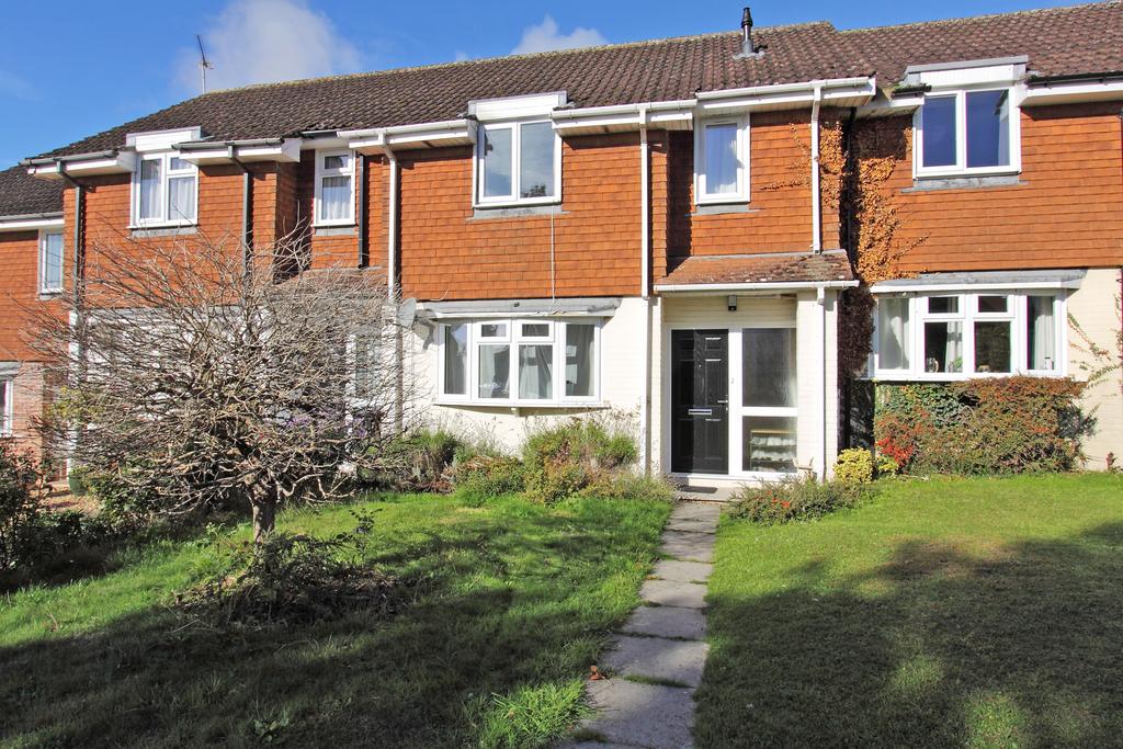 Mercia Avenue, Charlton, SP10 2 bed terraced house £250,000