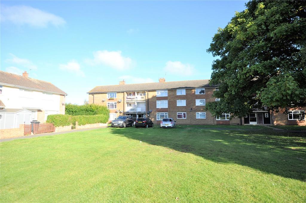 Whitbourne Avenue, Swindon... 2 bed apartment £140,000