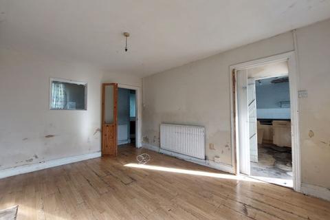72 Hill Road, Folkestone, CT19 6LS