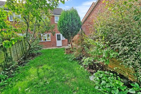 47 Tudor Walk, Leatherhead, KT22 7HX