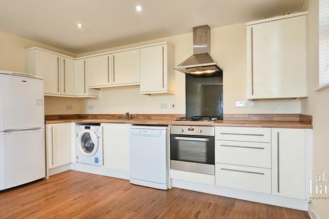 2 bedroom flat to rent, Cloatley Crescent, Royal Wootton Bassett, SN4