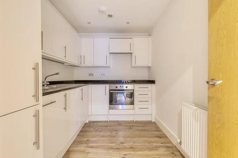 2 bedroom flat for sale, Cambridge Road, Kingston Upon Thames, KT1