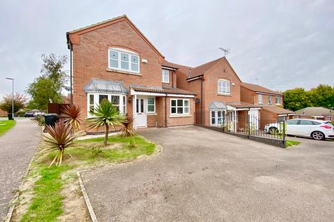 4 bedroom detached house for sale - Coxmoor Close, Sunningdale, Grantham, NG31
