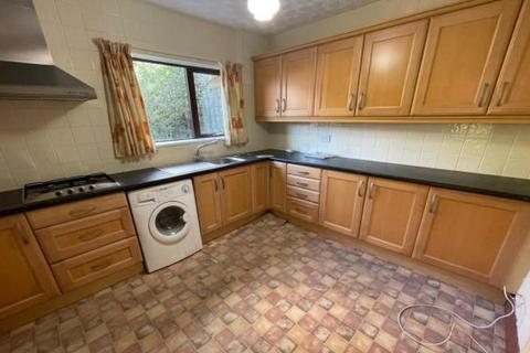2 bedroom semi-detached house for sale - 363 Dawlish Drive, Stoke-on-Trent, Staffordshire, ST2 0RH