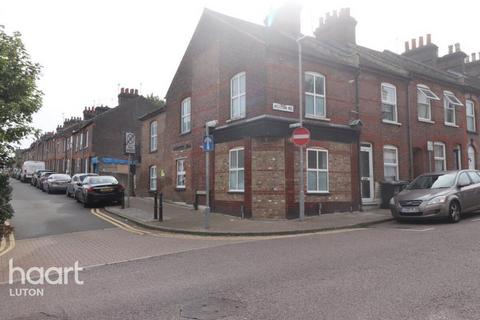 Ashton Road, Luton