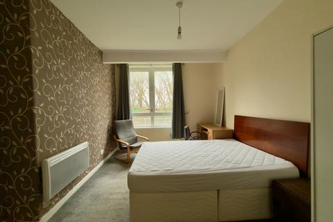 2 bedroom flat to rent, Earl Street, Scotstoun, Glasgow, G14