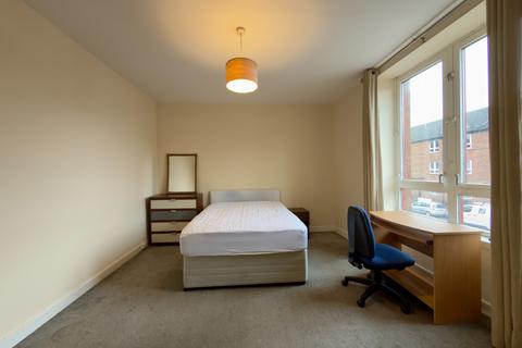 2 bedroom flat to rent, Earl Street, Scotstoun, Glasgow, G14