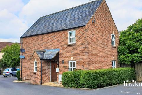 2 bedroom ground floor flat to rent, Buthay Court, Royal Wootton Bassett, SN4