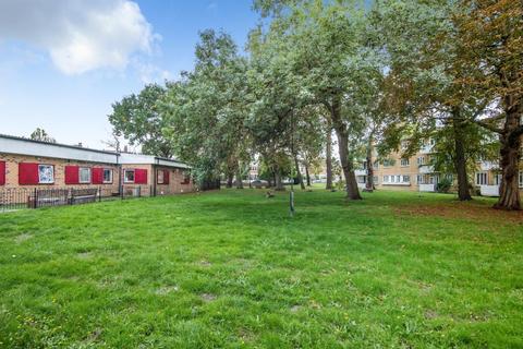 1 bedroom flat for sale - Weir Road, London
