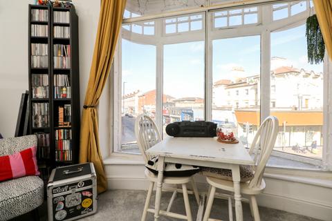 1 bedroom flat for sale - Grove Road South, Southsea