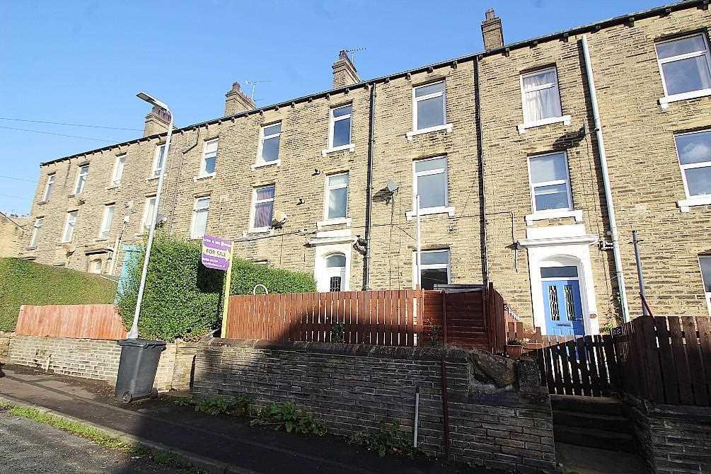 Industrial Road, Sowerby Bridge 3 bed terraced house for sale £140,000