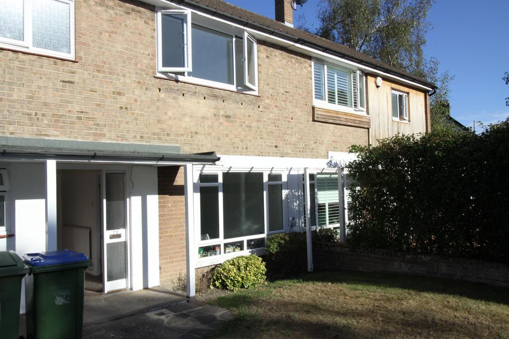Kidbrooke Grove, London SE3 4 bed semidetached house £3,750 pcm (£