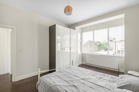 3 bedroom flat for sale - Babington Road, Streatham